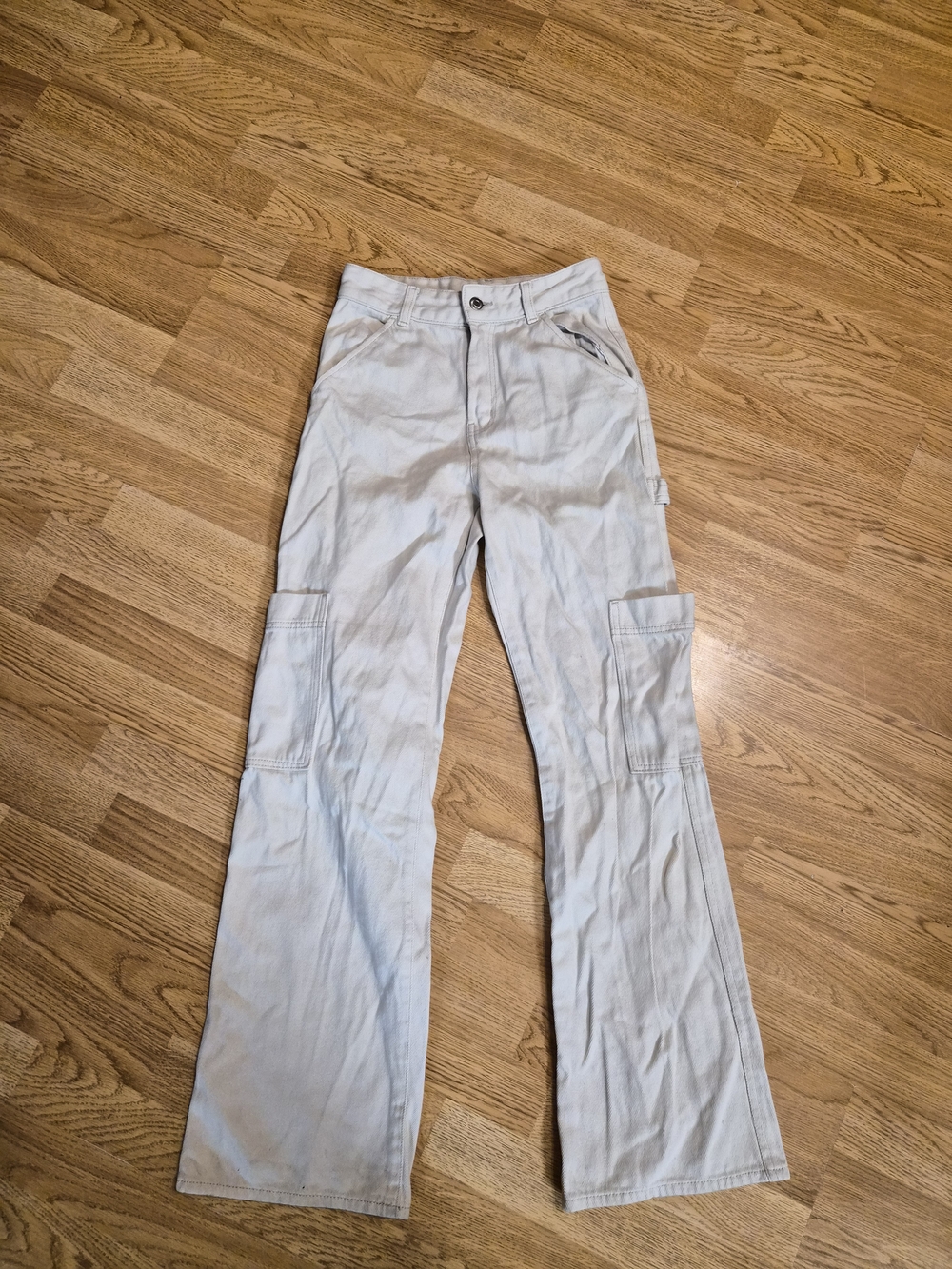 H&M Light Gray Flare Cargo Jeans